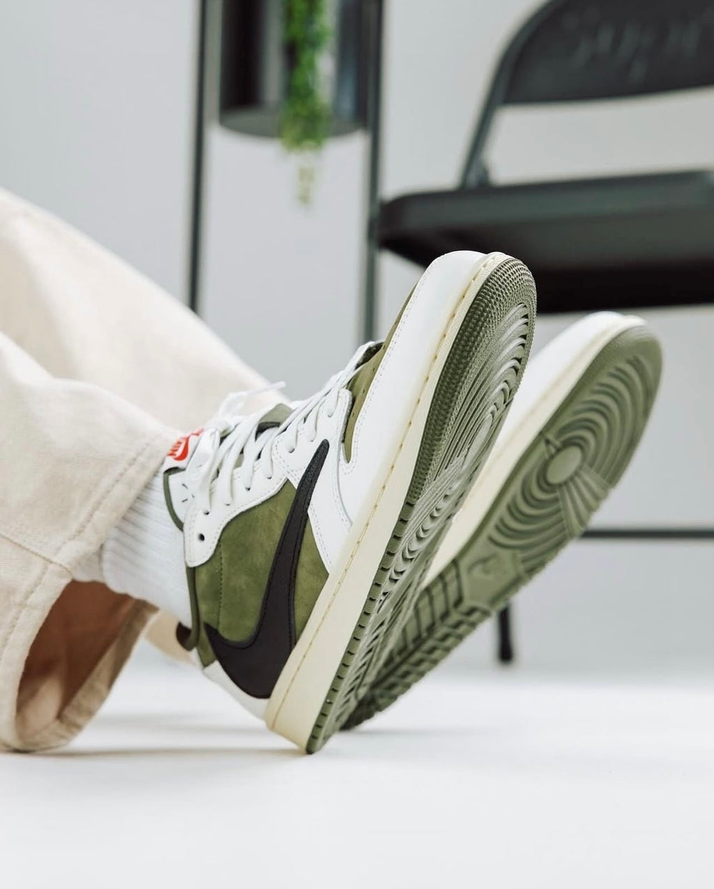 Air Jordan 1 x Travis Scott ‘Medium Olive’ Low
