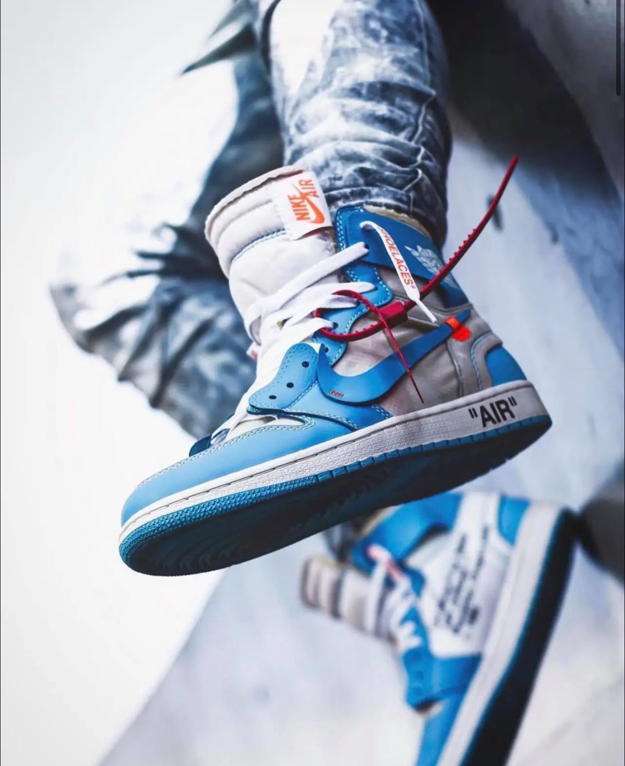 Air Jordan 1 x Off-White ‘University Blue’ Retro High